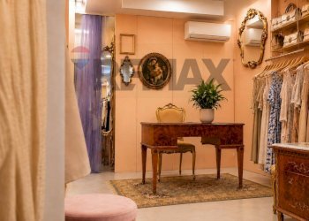 Cabina armadio - Locale Commerciale via sant'Ambrogio
30, Varazze - foto 3