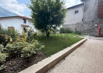 Giardino - Three-room apartment Piazza Umberto l
 
4, Casazza - photo 2