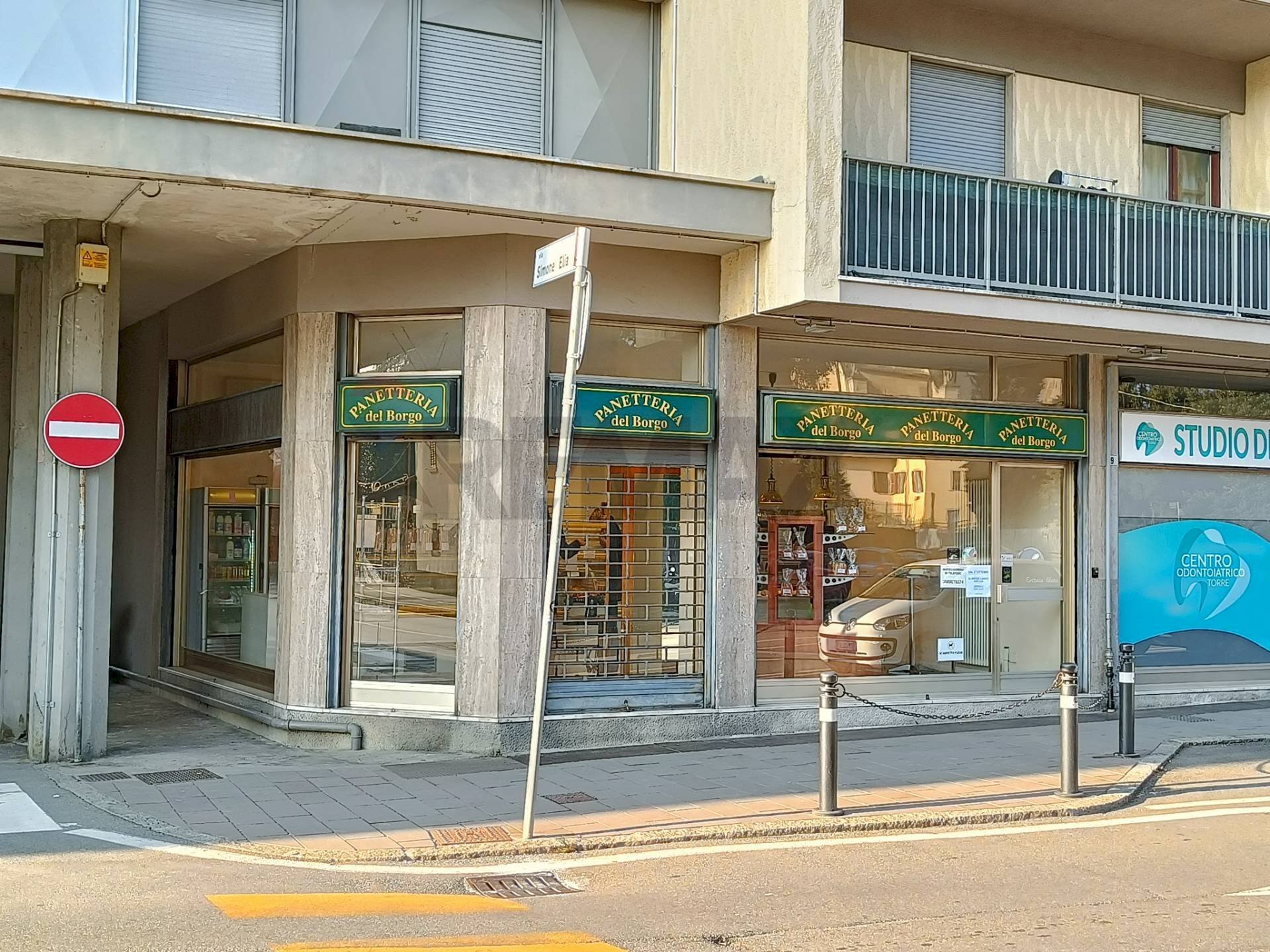 Edificio all\'aperto - Shop Piazza Papa Giovanni XXIII
 
9, Torre Boldone - photo 1