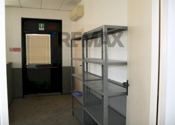 Dispensa di stoccaggio - Capannone via matteotti
 
5, Dormelletto - foto 16