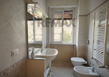 Bagno - Trilocale Via Lingiardi
 
4, Pavia - foto 15