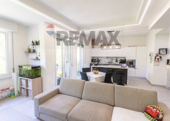Sala da pranzo - Three-room apartment Viale Edoardo Porro
 
19, Salsomaggiore Terme - photo 11