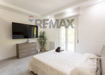 Camera / camera da letto - Three-room apartment Viale Edoardo Porro
 
19, Salsomaggiore Terme - photo 24