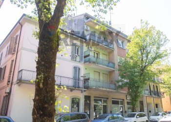 Edificio all\'aperto - Three-room apartment Viale Edoardo Porro
 
19, Salsomaggiore Terme - photo 41