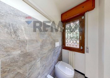 Bagno - Quadrilocale Via Torquato Tasso
 
15, Solaro - foto 13