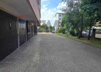 Edificio all\'aperto - Quadrilocale Via Torquato Tasso
 
15, Solaro - foto 52