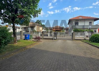 Casa all\'aperto - Quadrilocale Via Torquato Tasso
 
15, Solaro - foto 60
