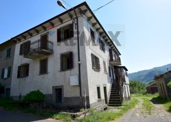 Edificio all\'aperto - Semi-detached house STRADA BOSCHETTO
 
75, Albareto - photo 15