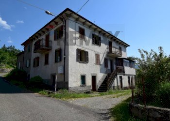 Edificio all\'aperto - Casa semi indipendente STRADA BOSCHETTO
 
75, Albareto - foto 1