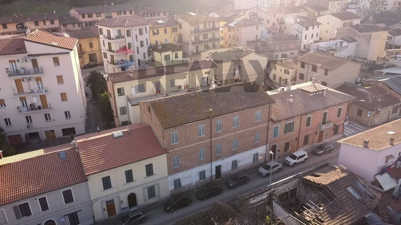 Edificio all\'aperto - Three-room apartment Via Senese
91, Poggibonsi - photo 2