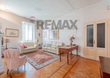 Soggiorno - Three-room apartment Via C. Travelli
 
1, Busto Arsizio - photo 5