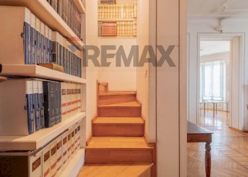 Scale - Three-room apartment Via C. Travelli
 
1, Busto Arsizio - photo 7