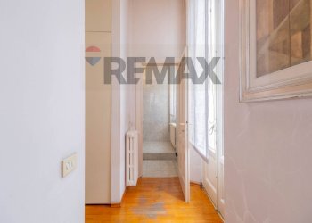 Hall / corridoio - Three-room apartment Via C. Travelli
 
1, Busto Arsizio - photo 18