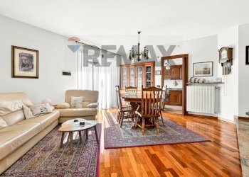 Sala da pranzo - Three-room apartment VIA MATTEOTTI
61, Gorla Minore - photo 6