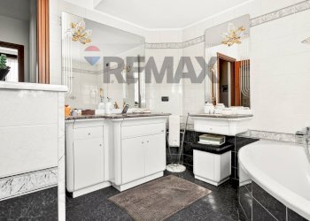 Bagno - Three-room apartment VIA MATTEOTTI
61, Gorla Minore - photo 11