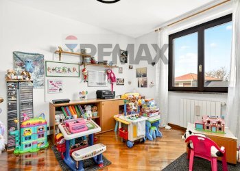 Camera / camera da letto - Three-room apartment VIA MATTEOTTI
61, Gorla Minore - photo 13