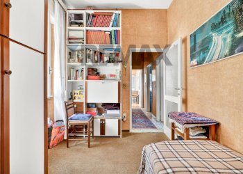 Camera / camera da letto - Three-room apartment via massari
 
3, Busto Arsizio - photo 17