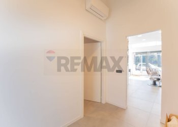 Hall / corridoio - Negozio VIA BOCCACCIO
48, Busto Arsizio - foto 10