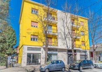Edificio all\'aperto - Negozio VIA BOCCACCIO
48, Busto Arsizio - foto 20