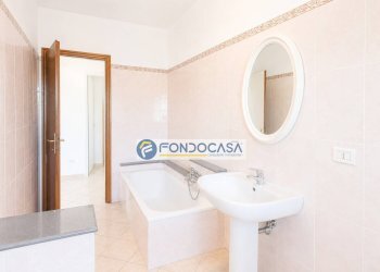 Bagno con vasca - Four-room apartment Viale Monzoni, Carrara - photo 22