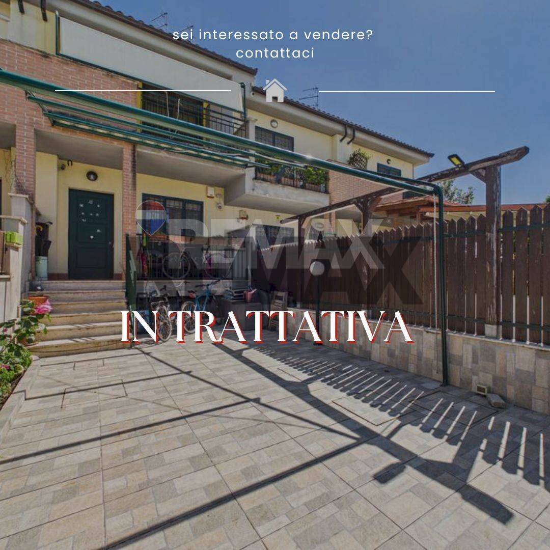 Edificio all\'aperto - Terraced Villa Via Silvio Serra
 
87, Roma - photo 1