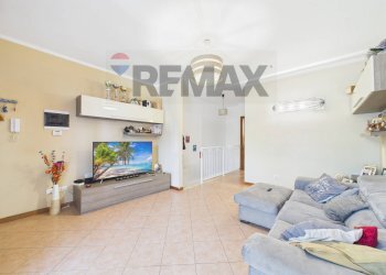 Soggiorno - Villa a Schiera Via Silvio Serra
87, Roma - foto 8