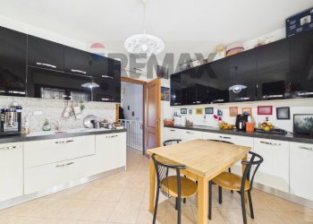Cucina - Villa a Schiera Via Silvio Serra
87, Roma - foto 9
