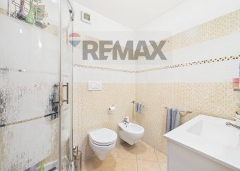 Bagno - Villa a Schiera Via Silvio Serra
87, Roma - foto 23