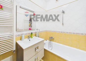 Bagno - Villa a Schiera Via Silvio Serra
87, Roma - foto 24