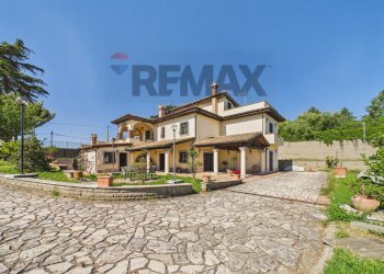 Casa all\'aperto - Villa VIA DELLA MERLUZZA
 
150, Roma - foto 1