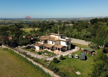 Casa all\'aperto - Villa VIA DELLA MERLUZZA
 
150, Roma - foto 2