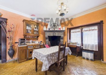 Sala da pranzo - Villa VIA DELLA MERLUZZA
 
150, Roma - foto 7