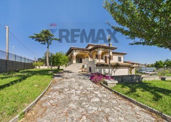 Casa all\'aperto - Villa VIA DELLA MERLUZZA
 
150, Roma - foto 27