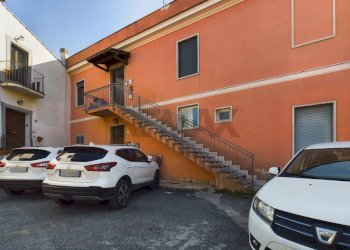 Edificio all\'aperto - Trilocale Formello - foto 1