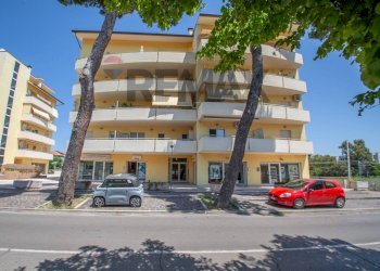 Edificio all\'aperto - Bilocale Via Nazionale Adriatica Sud
95, Francavilla al Mare - foto 1