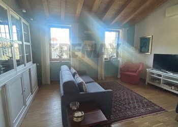 Soggiorno - Casa indipendente Villafranca di Verona - foto 31