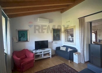 Soggiorno - Casa indipendente Villafranca di Verona - foto 34