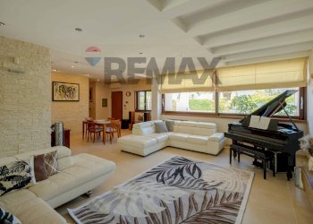 Sala da pranzo - Villa via Scizzo
 
20, Noicàttaro - photo 4