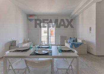 Sala da pranzo - Trilocale Via Fanelli
 
82, Martina Franca - foto 2