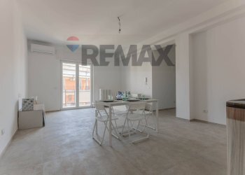 Sala da pranzo - Trilocale Via Fanelli
 
82, Martina Franca - foto 4