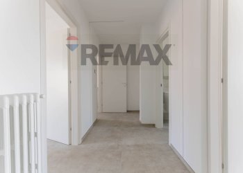 Hall / corridoio - Trilocale Via Fanelli
 
82, Martina Franca - foto 13