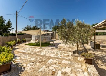 Giardino - Baita Strada Gianfelice 52/ Str. Monticelli
 
72, Martina Franca - foto 8