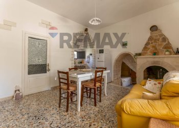 Sala da pranzo - Baita Strada Gianfelice 52/ Str. Monticelli
 
72, Martina Franca - foto 29