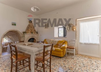 Sala da pranzo - Baita Strada Gianfelice 52/ Str. Monticelli
 
72, Martina Franca - foto 31