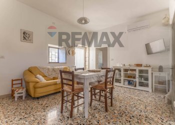 Sala da pranzo - Baita Strada Gianfelice 52/ Str. Monticelli
 
72, Martina Franca - foto 36