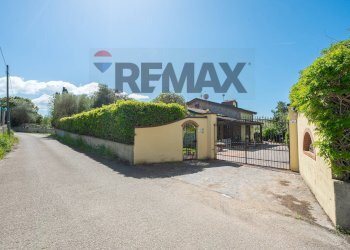 Casa all\'aperto - Villa S.V. Ponte Brandinu Funtana Niedda Tanighedda tr. 2
 
28, Sassari - foto 8