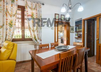 Sala da pranzo - Villa S.V. Ponte Brandinu Funtana Niedda Tanighedda tr. 2
 
28, Sassari - foto 30