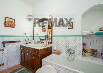Bagno - Villa S.V. Ponte Brandinu Funtana Niedda Tanighedda tr. 2
 
28, Sassari - foto 50