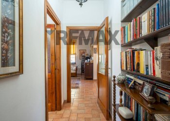 Hall / corridoio - Villa S.V. Ponte Brandinu Funtana Niedda Tanighedda tr. 2
 
28, Sassari - foto 62