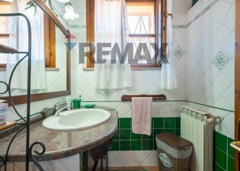 Bagno - Villa S.V. Ponte Brandinu Funtana Niedda Tanighedda tr. 2
 
28, Sassari - foto 78